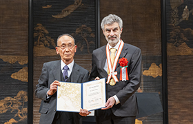 Dr. Yoshua Bengio